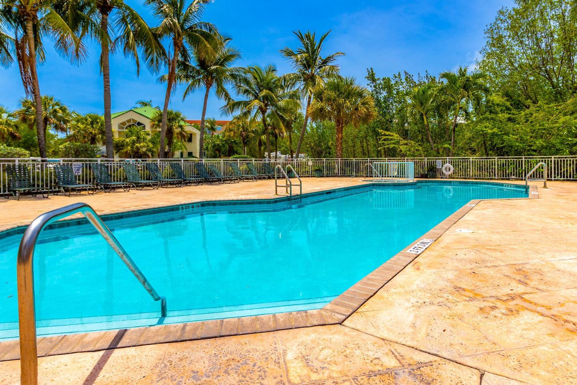Sunrise Suites Panama Suite #310 Key West Ruang foto